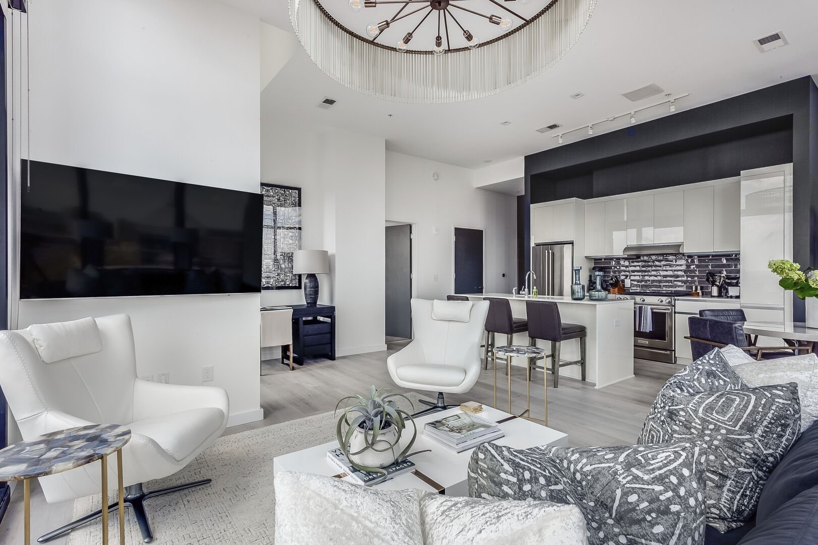 Image of Living Area and Kitchen in Midtown Atlanta Vacation Rental.