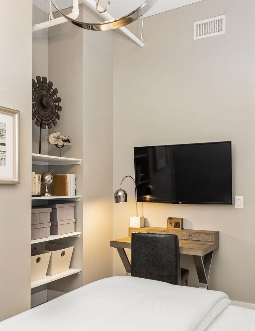 Guest Bedroom workspace