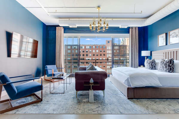 Living/sleeping area