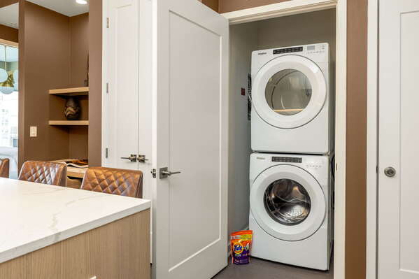 In-unit washer and dryer, stocked with Tide pods and bleach